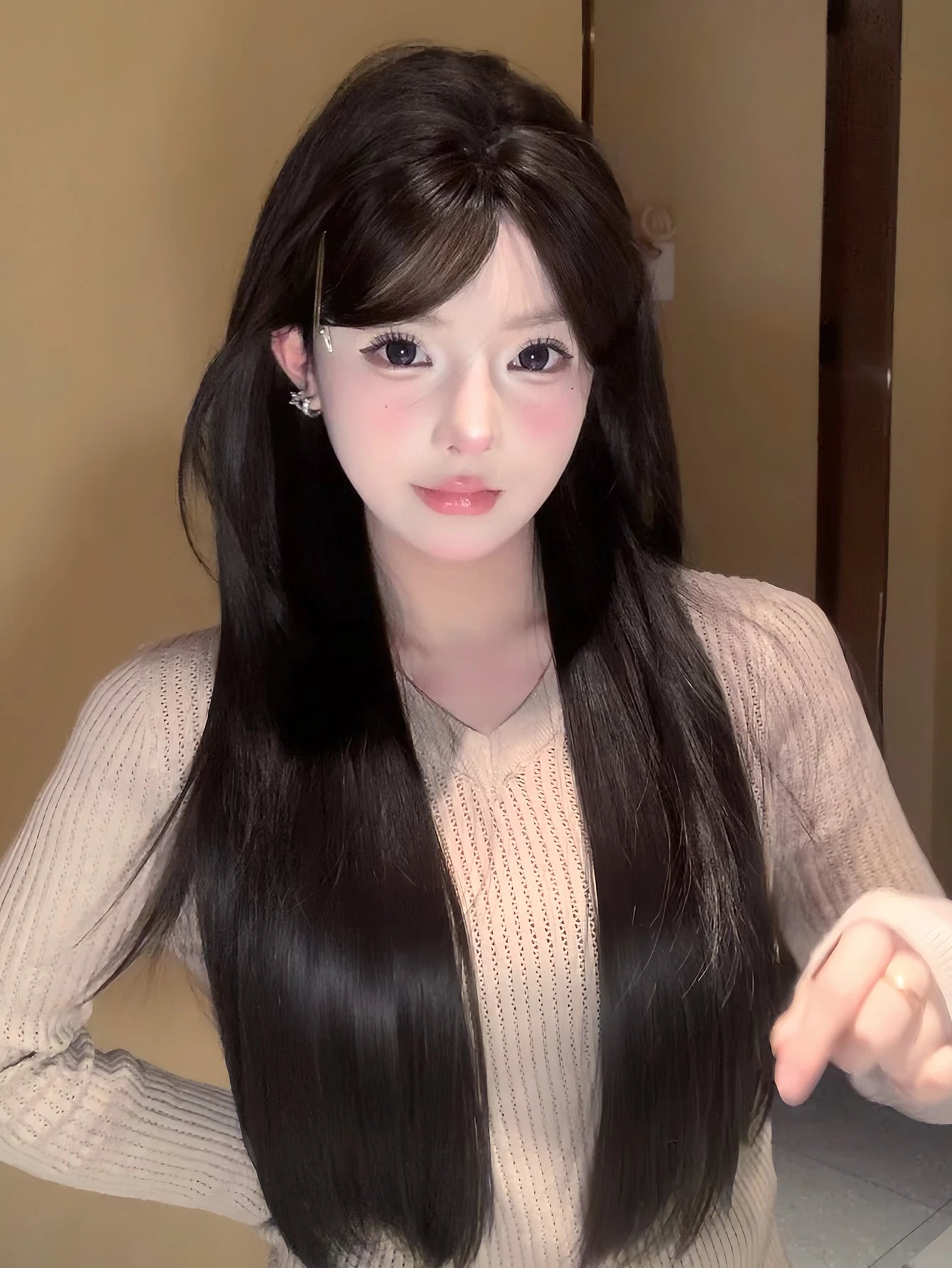 28Inch Sexy Natural Black Synthetic Wigs Middle Part Long Silky Straight Hair Wig For Women Daily Use Cosplay Heat Resistant